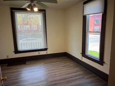 901 Vine St, La Crosse, WI 54601 - photo 7