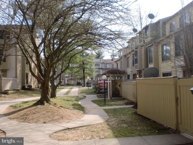 9263 Chadburn Place, Montgomery Village, MD 20886 - photo 6