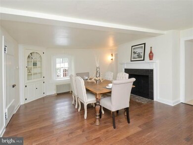 812 Maplewood Rd, Wayne, PA 19087 - photo 6