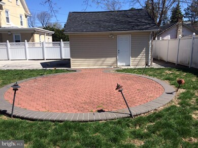 105 S Fairview Ave, Upper Darby, PA 19082 - photo 4