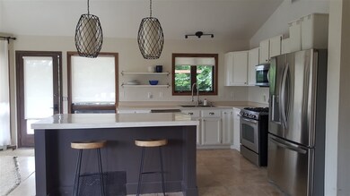 2711 S Elmwood Cir W, Cross Plains, WI 53528 - photo 4