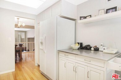 13913 Riverside Dr, Sherman Oaks, CA 91423 - photo 6