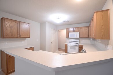 3247 Community Cir, Alvin, TX 77511 - photo 7