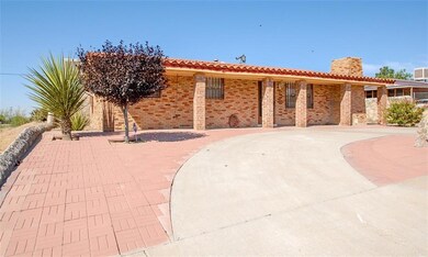8242 Loma Terrace Rd, El Paso, TX 79907 - photo 2