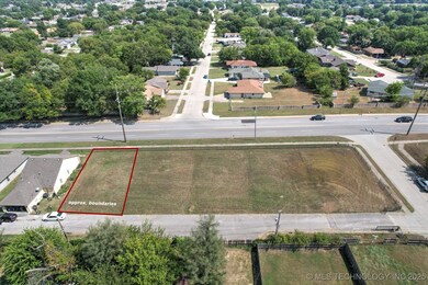 1326 Martin Luther King Junior Blvd unit B, Tulsa, OK 74106 - photo 3