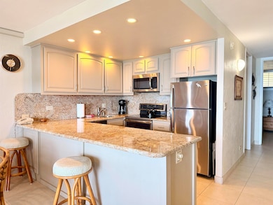 3543 Lower Honoapiilani Rd unit L-302, Lahaina, HI 96761 - photo 7