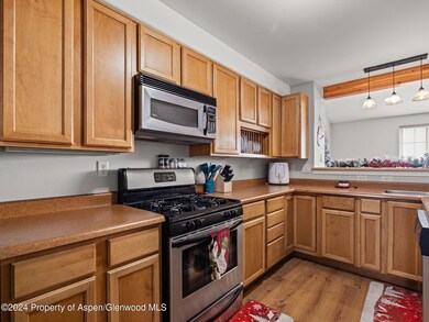 3-web-or-mls-1101-domelby-ct