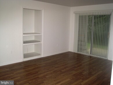 12225 Stevenson Ct unit 12225, Woodbridge, VA 22192 - photo 2