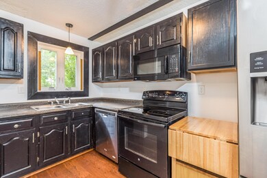 70 Shelburne Rd, Merrimack, NH 03054 - photo 5