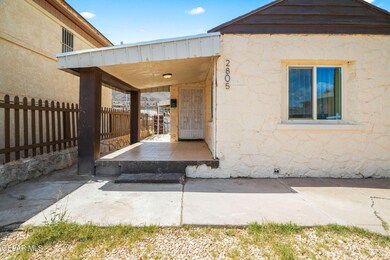 2805 Grant Ave unit A, El Paso, TX 79930 - photo 3
