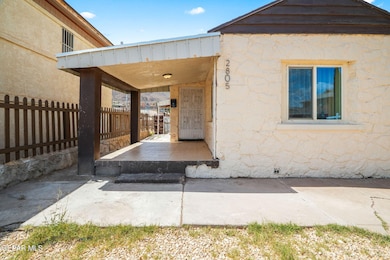 2805 Grant Ave-5