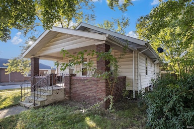 239 E Jefferson Blvd, Mishawaka, IN 46545 - photo 3