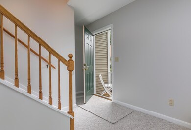 102 Berkshire Rd Portland ME-large-004-0