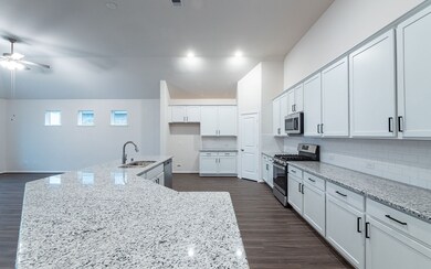 23506 Meritage Dr, Alvin, TX 77511 - photo 2