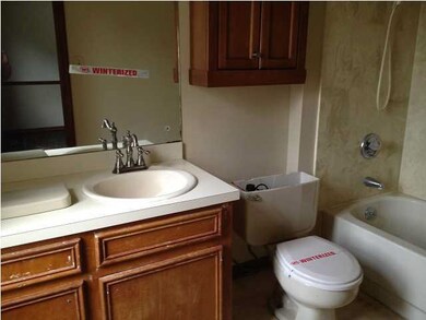 Private Bath for Bedroom1