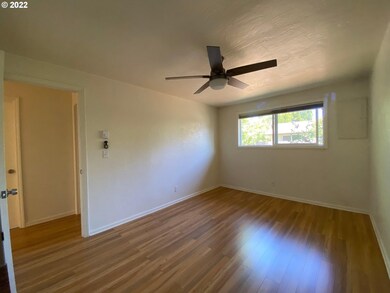 1625 Linnea Ave, Eugene, OR 97401 - photo 6