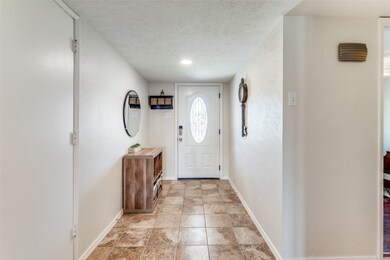 712 Spring Forest Dr, Bedford, TX 76021 - photo 4