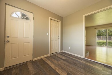 1246 NE Watson Dr, Bend, OR 97701 - photo 4