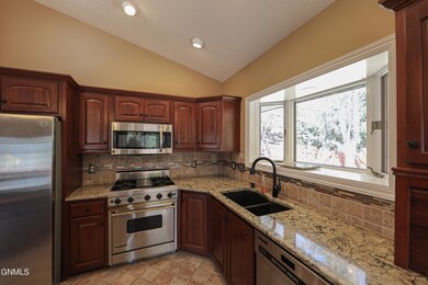 128 Cherry Lane-07