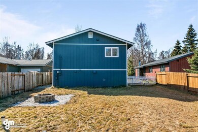 01-Back Exterior_1100