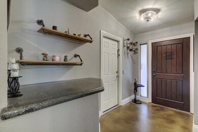 2602 N Yucca St-7