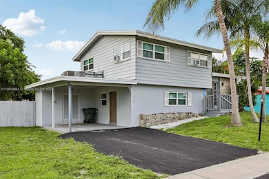 214 SW 4th St, Boca Raton, FL 33432 - photo 2