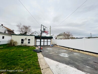 366 E Union St, Nanticoke, PA 18634 - photo 5