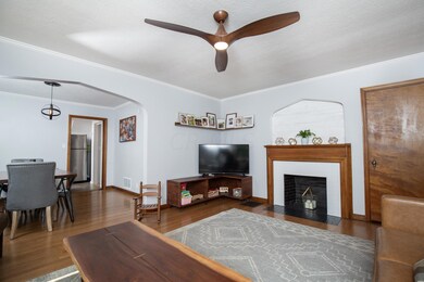 Family Room- 3