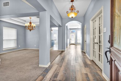 Welcome! Elegant entry