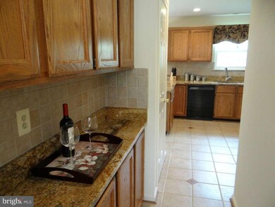 1568 Kingstream Cir, Herndon, VA 20170 - photo 6