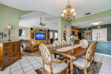 9461 Oak Grove Cir, Davie, FL 33328 - photo 5