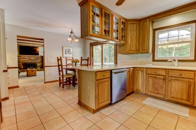 1211 Surrey Ct, Algonquin, IL 60102 - photo 2