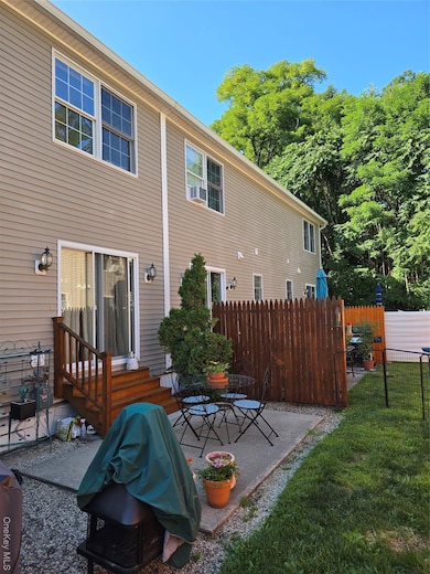 18 Willow Way unit 2, Rhinebeck, NY 12572 - photo 3