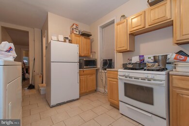 1752 Carswell St, Baltimore, MD 21218 - photo 3