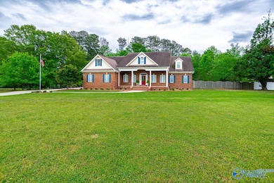 1102 Vines Dr NE, Hartselle, AL 35640 - photo 2