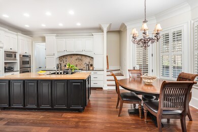 Eat in Kitchen