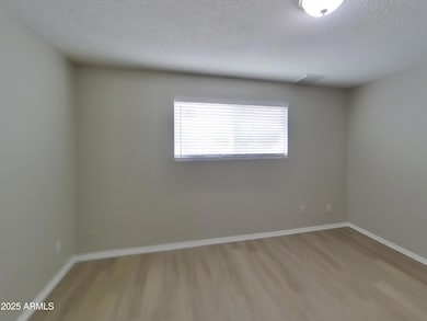 6_pc_rW8gg0uTmM_GrooKLqGaB_layout_1