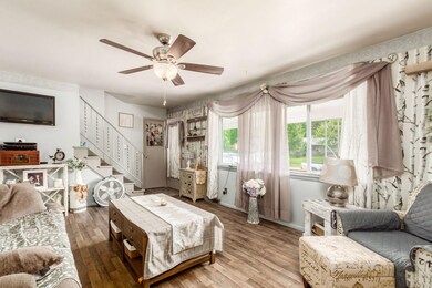 1381 Gertrude Dr, Columbus, OH 43227 - photo 5