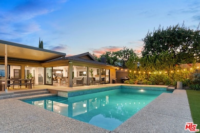 3235 Steven Dr, Encino, CA 91436 - photo 2