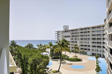Le Chateau Royal unit 6100, Palm Beach, FL 33480 - photo 6