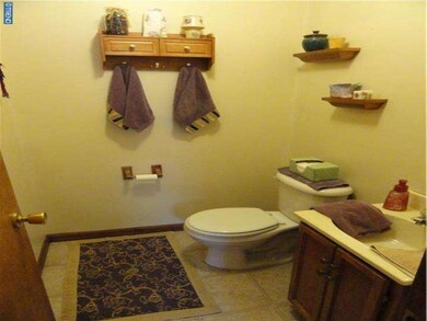 796 Alexander Dr, Hatfield, PA 19440 - photo 3