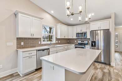 11530 Ridgeway Dr, Holland, MI 49424-6