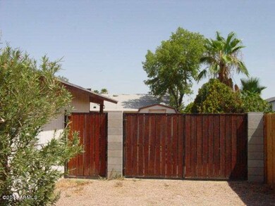 large RV gate