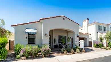 3913 E Crittenden Ln-3