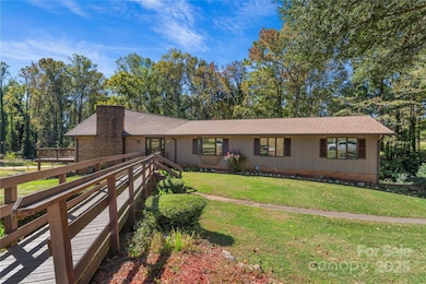 1109 Hemlock Dr, Shelby, NC 28150 - photo 2