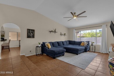 7-web-or-mls-1226-w-barrow-dr