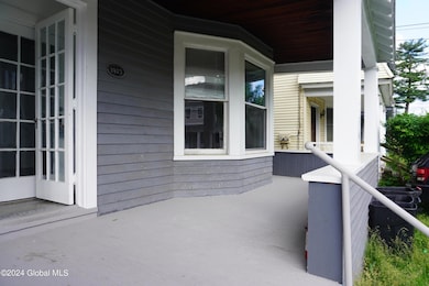 734 Myrtle Ave, Albany, NY 12208 - photo 5