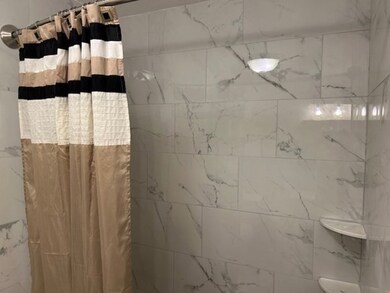 3 Hallmark Gardens unit 4, Burlington, MA 01803 - photo 7