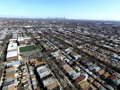 5054 W Oakdale Ave, Chicago, IL 60641 - photo 6