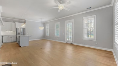 9201 Dayflower St-109